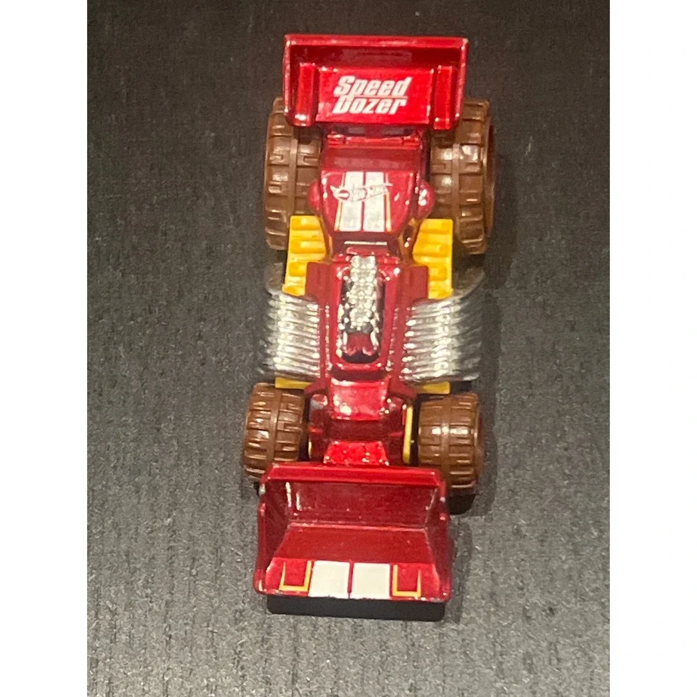Hot Wheels Speed Dozer‎ Red Yellow 2013 Mattel BJF58 Diecast Bulldozer Truck